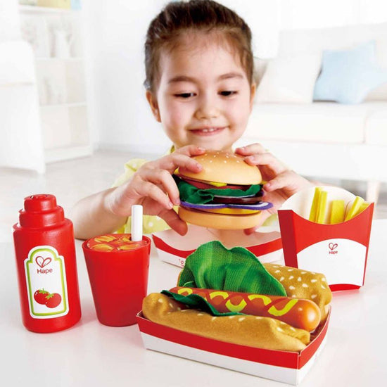 Ξύλινο Σετ Delicious Fast Food Playset 12τμχ - Hape